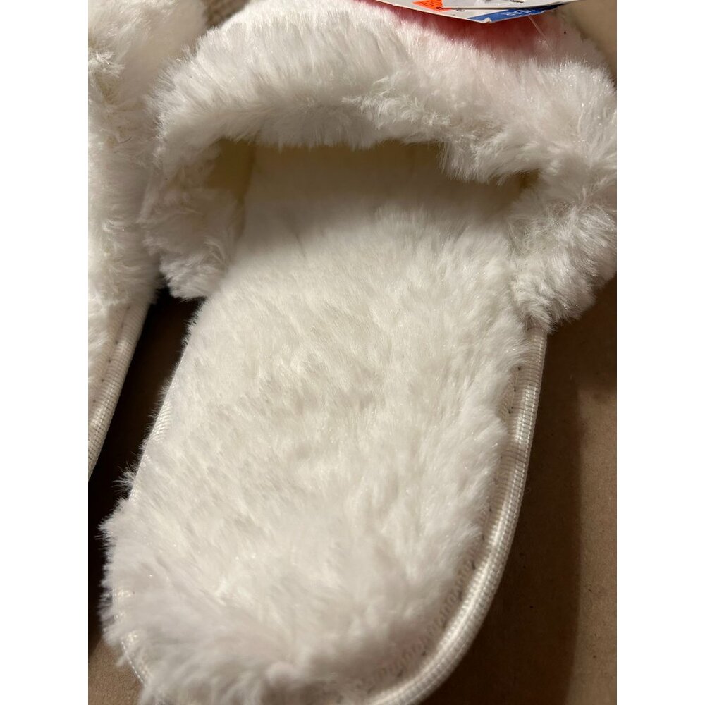 Ladies 8-9 House Shoes - Picture 3 of 3